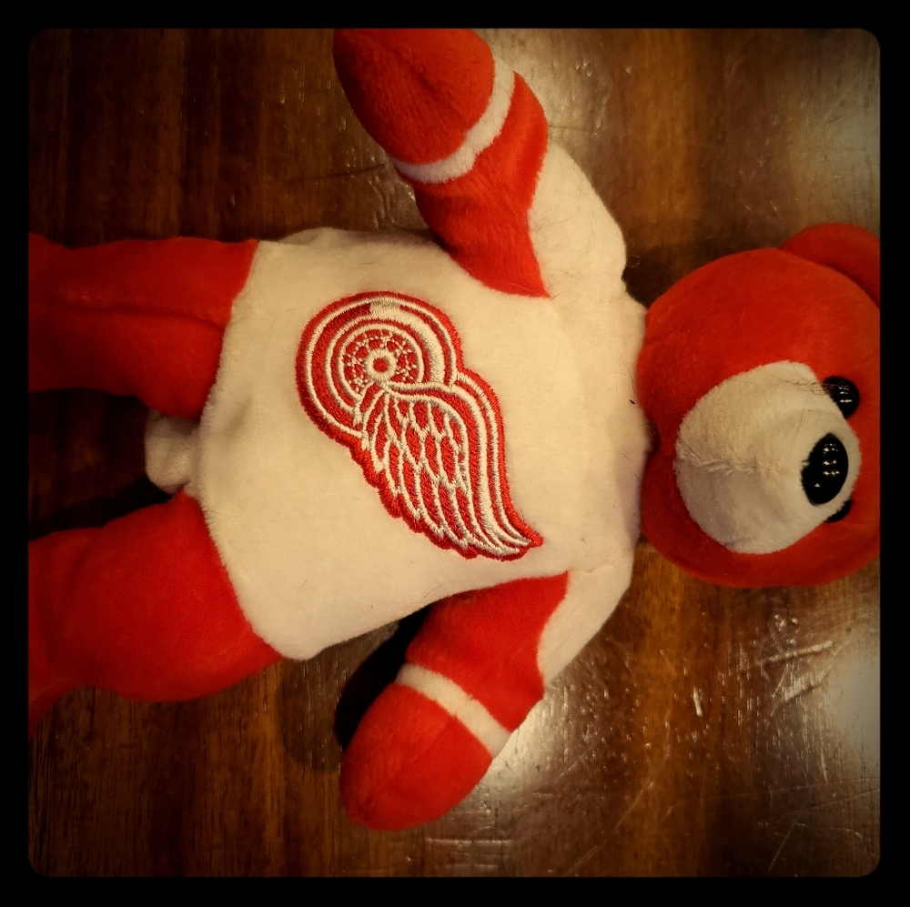 Vintage Fedorov Team Beans Red Wings Collection